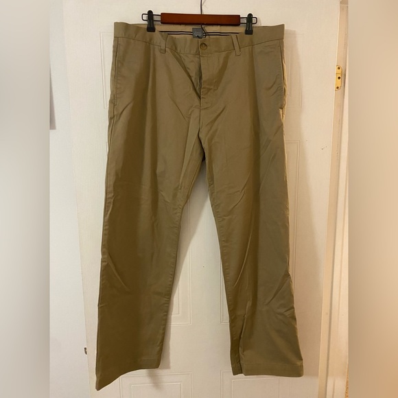 Gap Classic Khakis dress chino pants size 38/32 - Picture 3 of 7